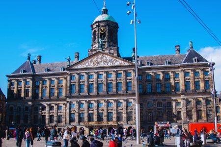 Paleis op de dam.png