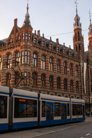 Tram Amsterdam.png